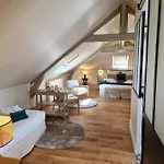 בית הארחה Au Moulin Saint Nicol - 4*