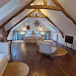 Au Moulin Saint Nicol - 4*